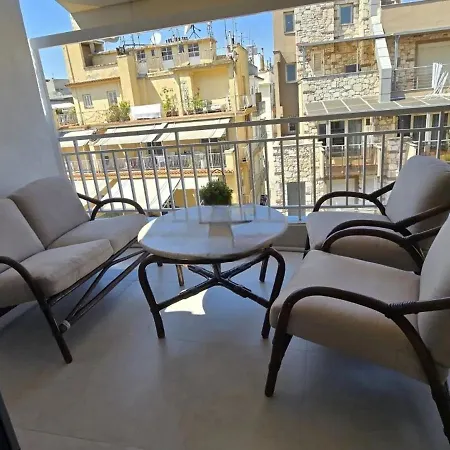 B&m With Balcony Near The Waterfront Διαμέρισμα