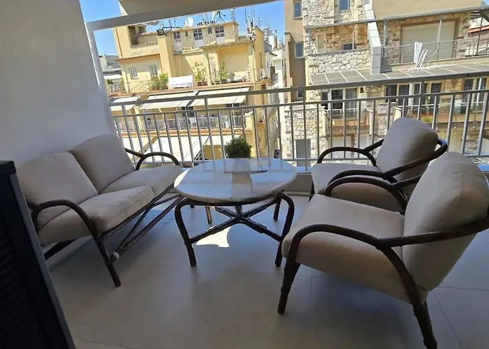 B&m With Balcony Near The Waterfront شقة