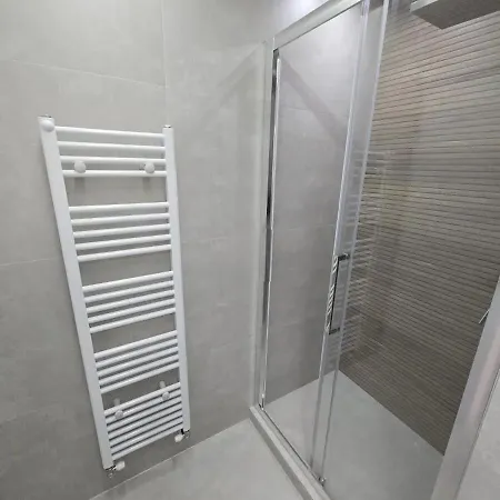 B&m With Balcony Near The Waterfront *